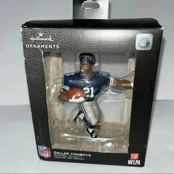 Hallmark 2022 Ezekiel Elliott Dallas Cowboys ornament *box damage Christmas - Picture 2 of 4